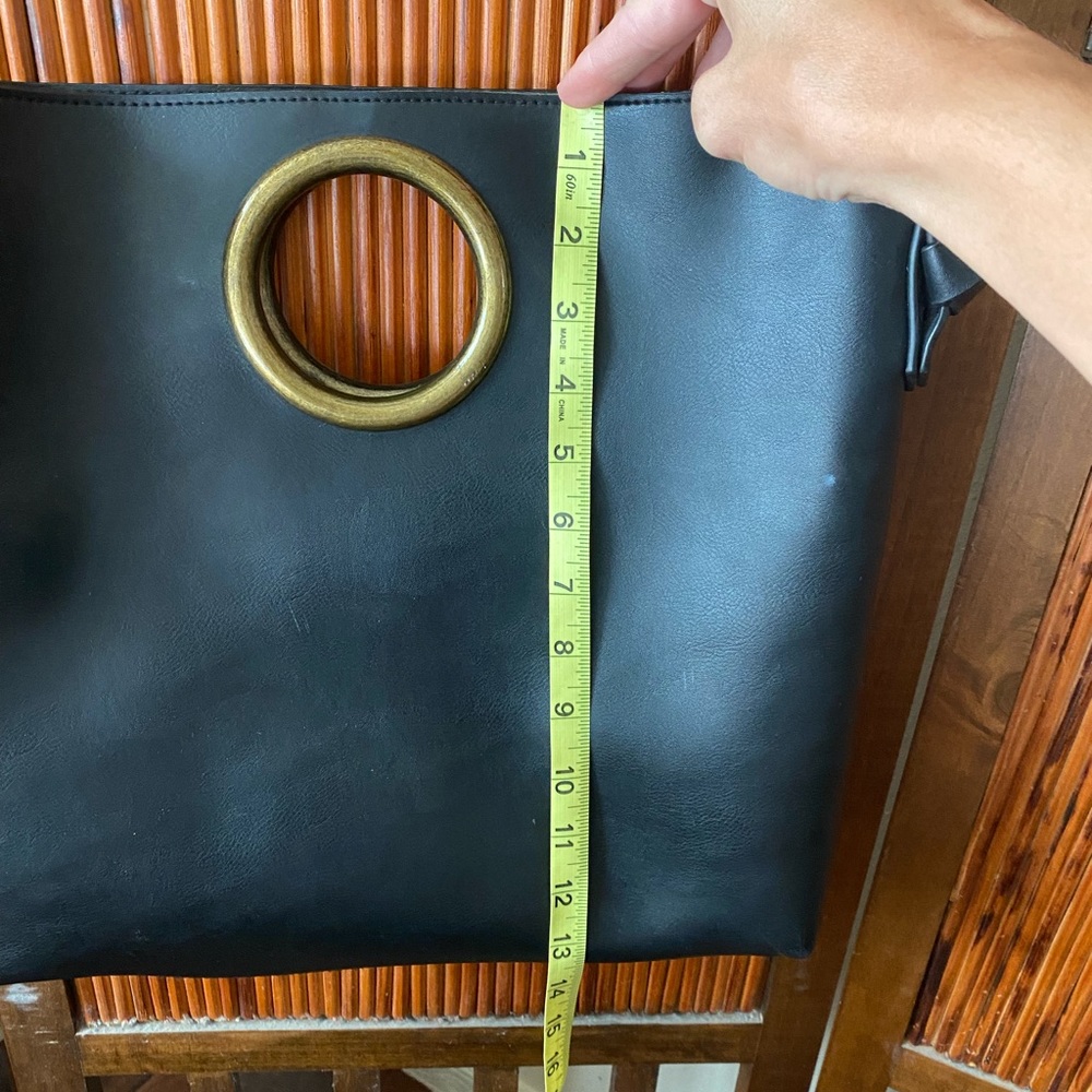 Classy black with gold purse - Picture 4 of 5